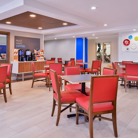Holiday Inn Express & Suites Selma By Ihg מראה חיצוני תמונה