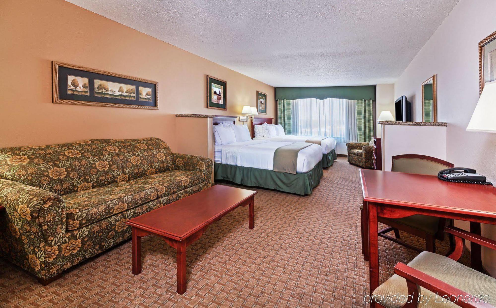 Holiday Inn Express & Suites Selma By Ihg מראה חיצוני תמונה