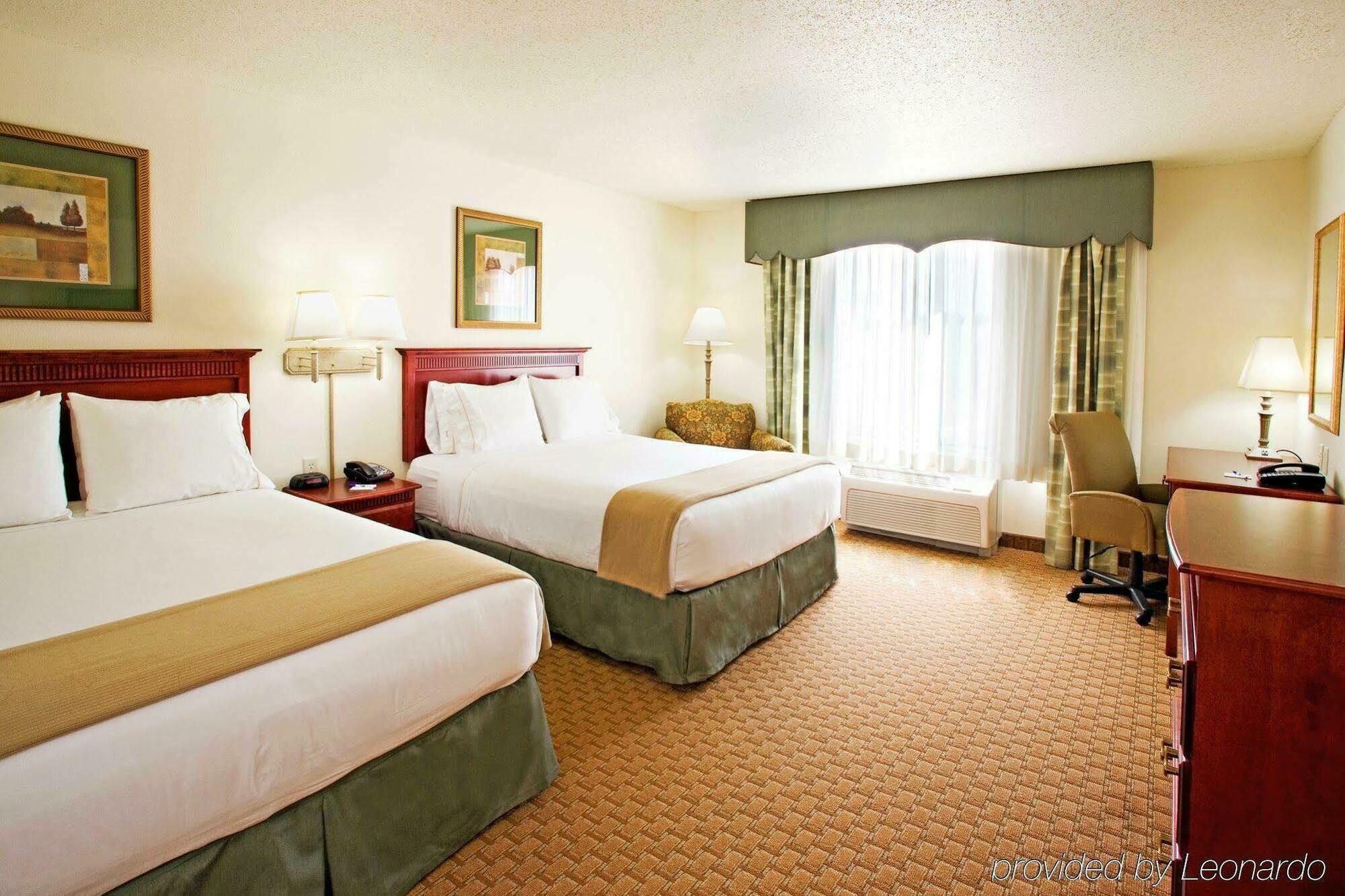 Holiday Inn Express & Suites Selma By Ihg חדר תמונה